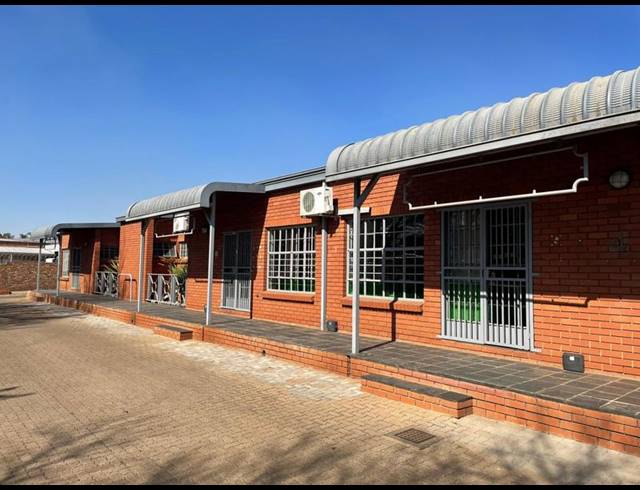 INDUSTRIAL PROPERTY TO RENT IN HENNOPSPARK
